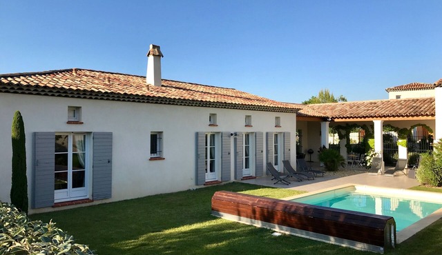 Beautiful luxury villa, air-conditioned and heated swimming pool
