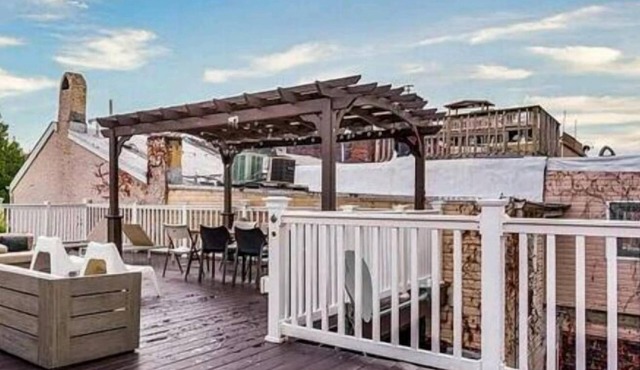 Beautiful Luxury waterfront Property,clean,Fully sterilized,Family oriented.