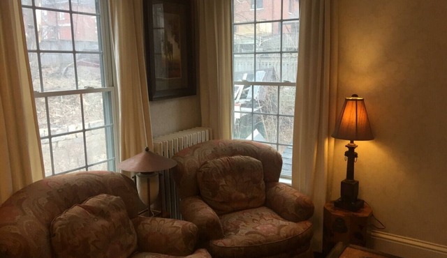 Beautiful mansion located downtown, near hospital, train/bus station.