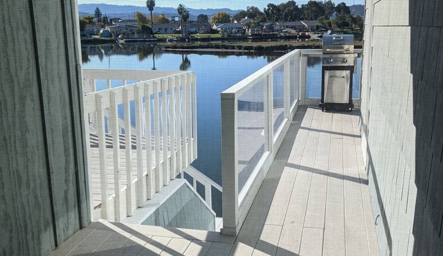 Beautiful Mariners Island Waterfront Retreat - Discount for long term stays!