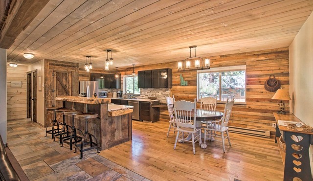 Beautiful Mccall Cabin: Perfect for Families!