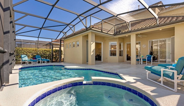 Beautiful Mediterranean Style Villa Close to Disney with Private Pool and Spa