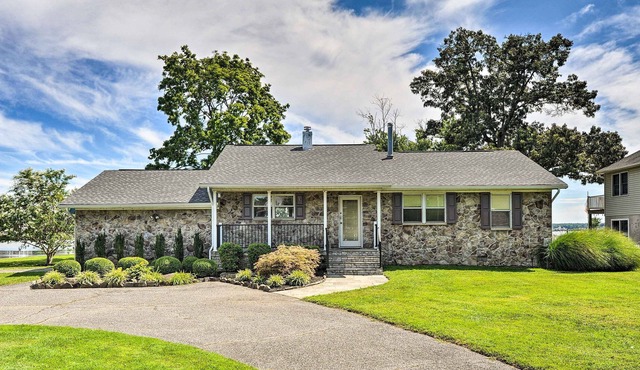Beautiful Middle River Retreat w/ Boat Dock!