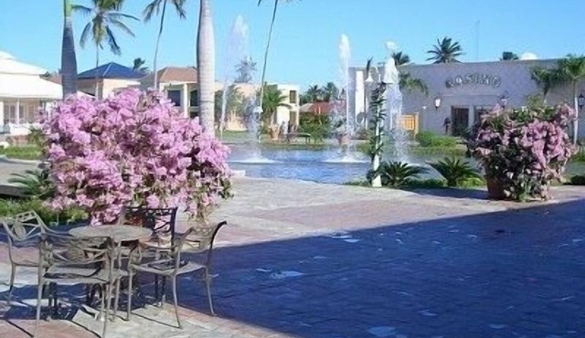 Beautiful modern 2 level condo across from Bavaro Beach central air