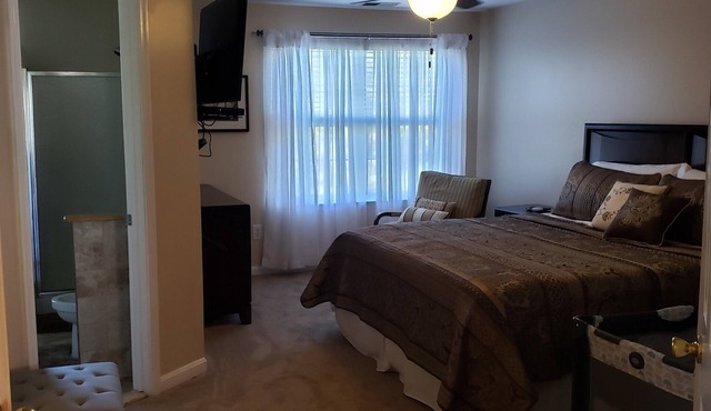 Beautiful modern and updated Townhome in Owings Mills - 4 bedrooms 3.5 baths