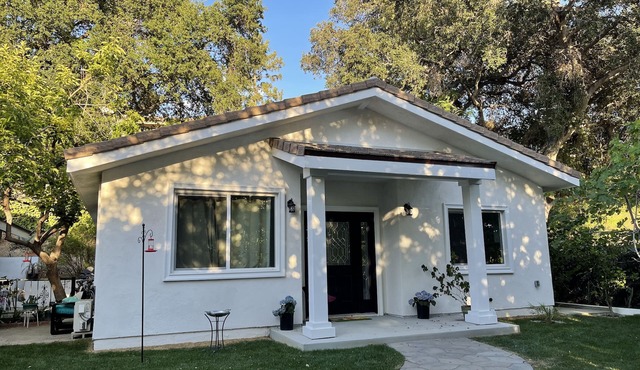 Beautiful modern bright brand new guest house 2 beds and 2 baths