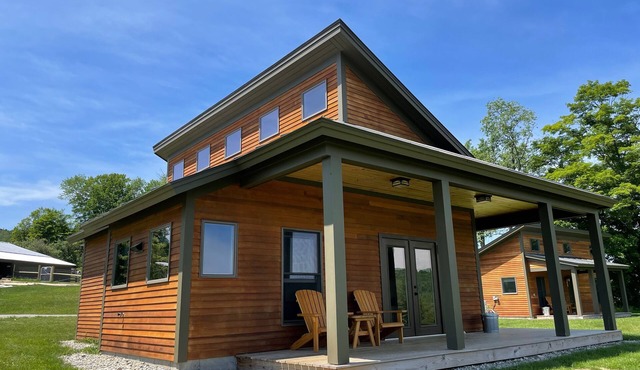 Beautiful Modern Cabin on a Vermont Farm - Stunning Panoramic Views!