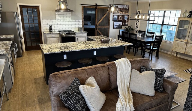 Beautiful Modern Farmhouse With Breathtaking Views!