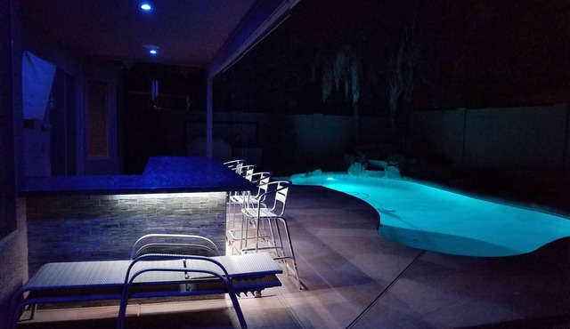 Beautiful Modern Home Fully Upgraded!
