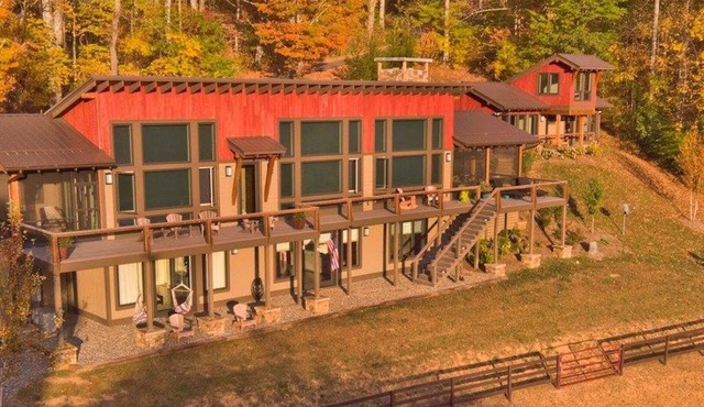 Beautiful Modern Home-Majestic Mountain Views - NEAR CASINO & CATALOOCHEE SKI