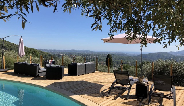 Beautiful, modern home with stunning sea views and private pool