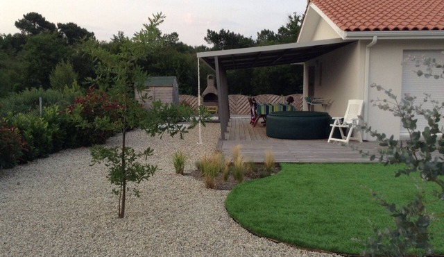 Beautiful modern house with pool in quiet cul de sac close to lake.