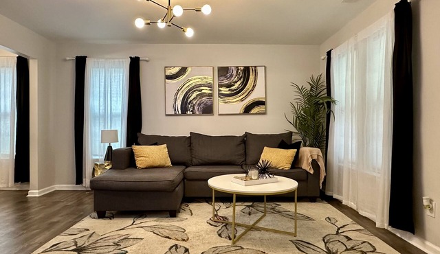 Beautiful Modern House 5 minutes To Downtown Raleigh