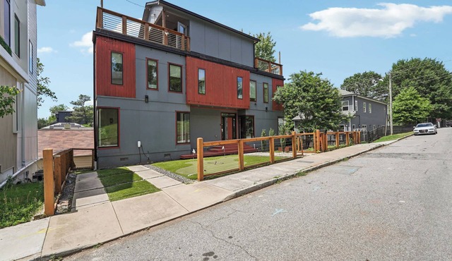 Beautiful/Modern/Putting Grn/Close to city/Slps 8