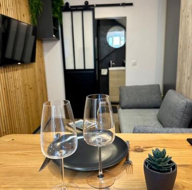 Beautiful Modern Studio