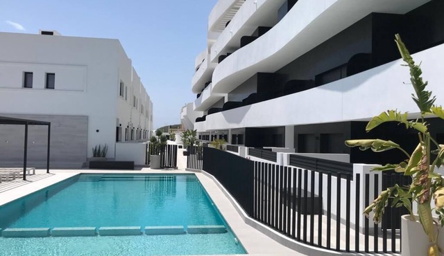 Beautiful, modern villa with Pool and see vieuw