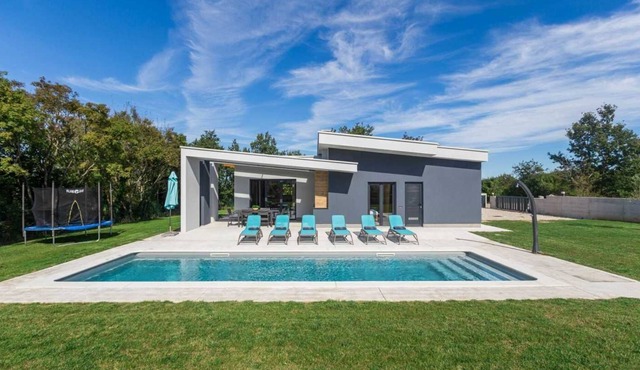 Beautiful modern Villa Mariva