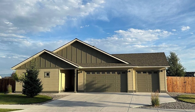 Beautiful Montana home with panoramic mountain views