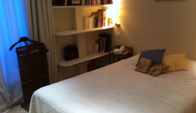 Beautiful Montparnasse-Raspail room in freestone building in Paris