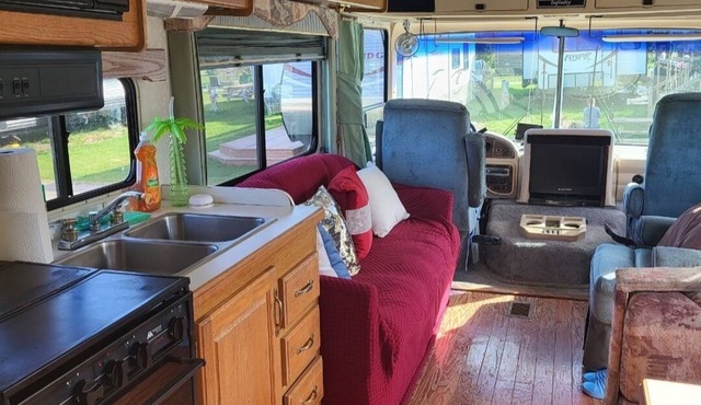 Beautiful motorhome, great for someone with kids or just a casual stay.
