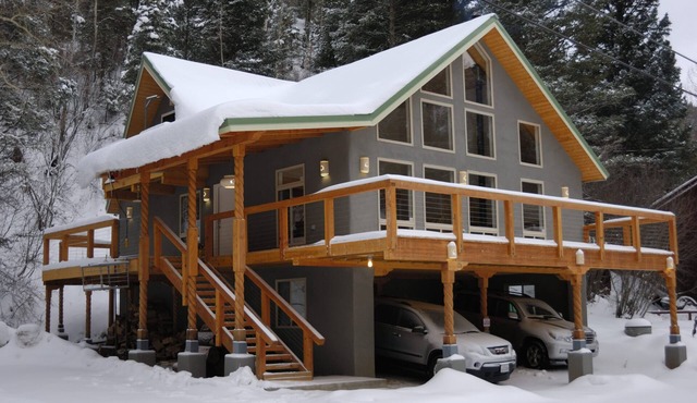 Beautiful Mountain Retreat Just Minutes From the Slopes!