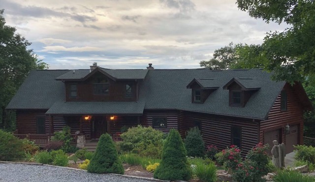 Beautiful Mountain Views - 5BR & 4.5 Bath - Grand Home on 2 Acres, Best Location