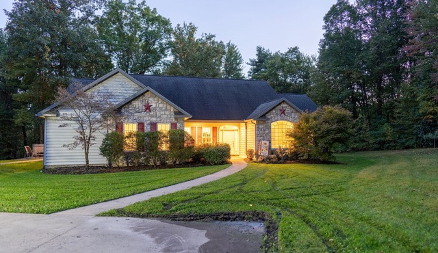 Beautiful mountain getaway near Penn State University!