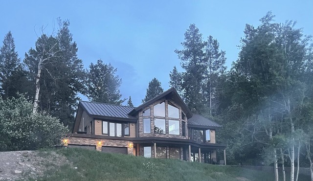 Beautiful Mountain Home. 5 Bedroom, 4 bath