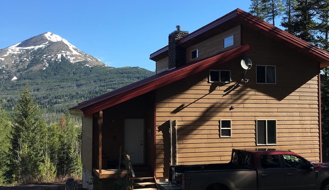 Beautiful Mountain Home with Great Views. Near E. Glacier. See Drone Video