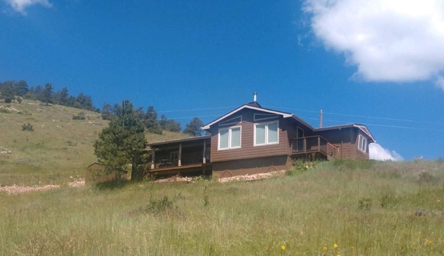 Beautiful Mountain Paradise 2 bedroom Cabin with Breathtaking Views - Sleeps 4