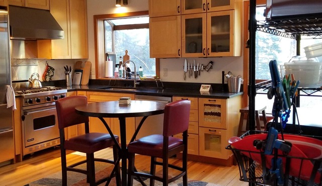 Beautiful Mountain Retreat @ Mission Ridge (31+ days only)