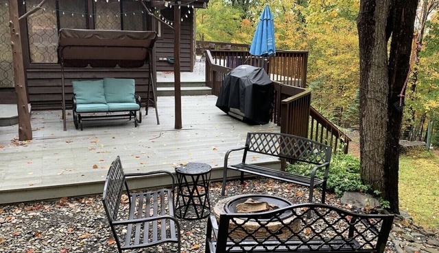 Beautiful Mountain Retreat at Saw Creek Estates!!!