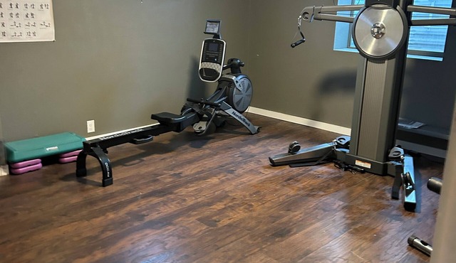 Beautiful mountain views, Close to trails, Pet friendly Farm Awaits you!