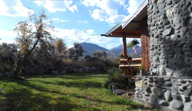 Beautiful Mountain Views with Trout Creek Frontage! Ten Miles from Yellowstone!