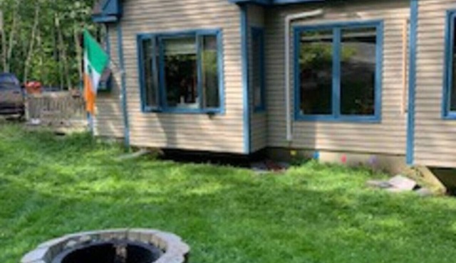 Beautiful Mt area with beautiful scenic views; 6 miles to Mount Snow Ski Resort.