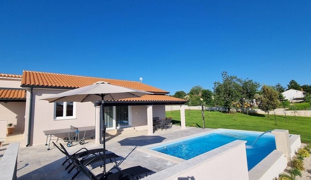 Beautiful newly built villa with private pool in a small village in Istria