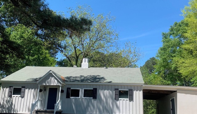 Beautiful, nature filled 3 br near NAS and Meridian dining , attractions & shops
