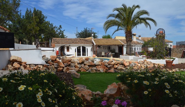 Beautiful nature villa for rent in Jalon. Near the beach of Calpe ...