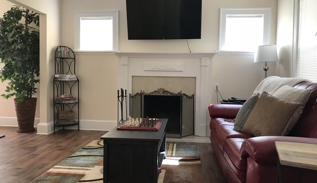 Beautiful! Near Microsoft Mt Pleasant Sleeps 8