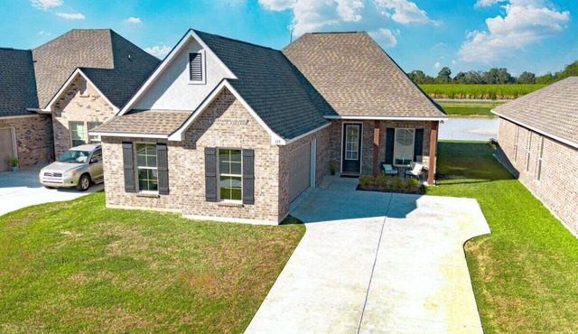 Beautiful New 3 Bed 2 Bath