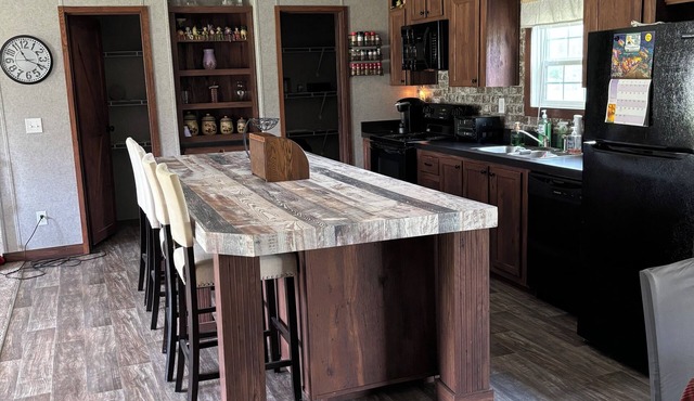 Beautiful new 3 bedroom 2 bath mobile home.