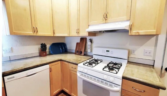 Beautiful New 3 Bedroom Home with Garage.