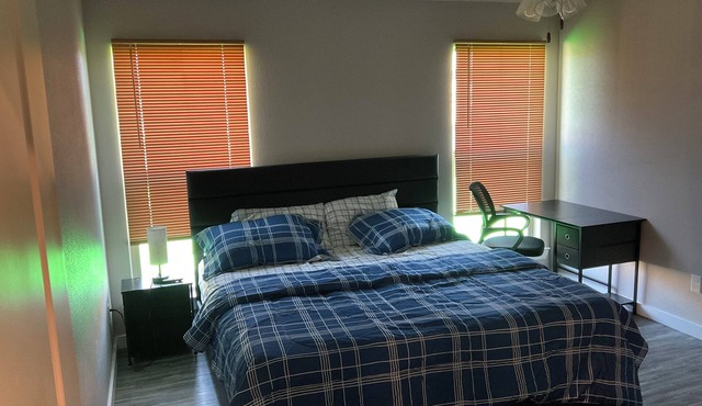Beautiful new 3-bedroom townhome in Odessa with AC, WiFi. Enjoy your stay