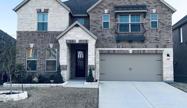 Beautiful new 4 bed house!