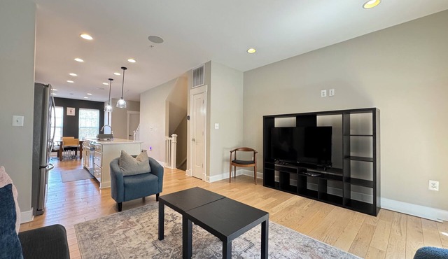 Beautiful NEW 4-Bedroom Townhome with parking near Metro