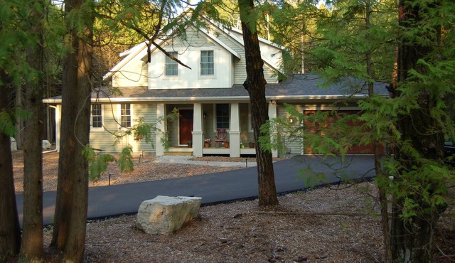 Beautiful NEW BUILD 3-bedroom home surrounded by nature Egg Harbor, Door County