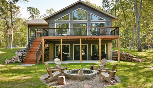 Beautiful new cabin available to rent!