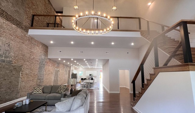 Beautiful new Condo sleeps up to 16 on New River with Rooftop Deck view of Falls