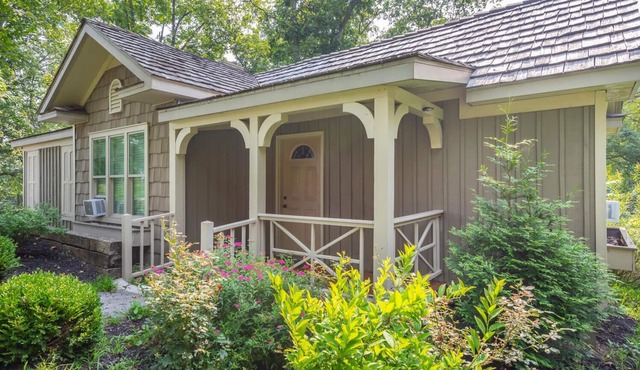 Beautiful New Cottage w/Endless Hilltop Views