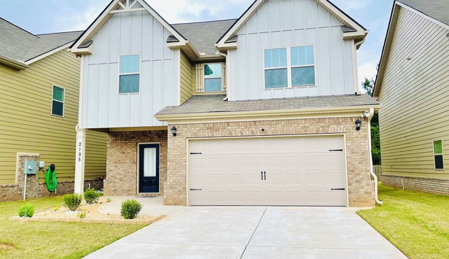 Beautiful New Cozy Home in a Gated Community
